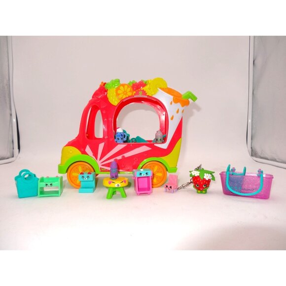 Shopkins Lot Set Smoothie Juice Truck With Shopkins With Baskets And - Picture 1 of 16